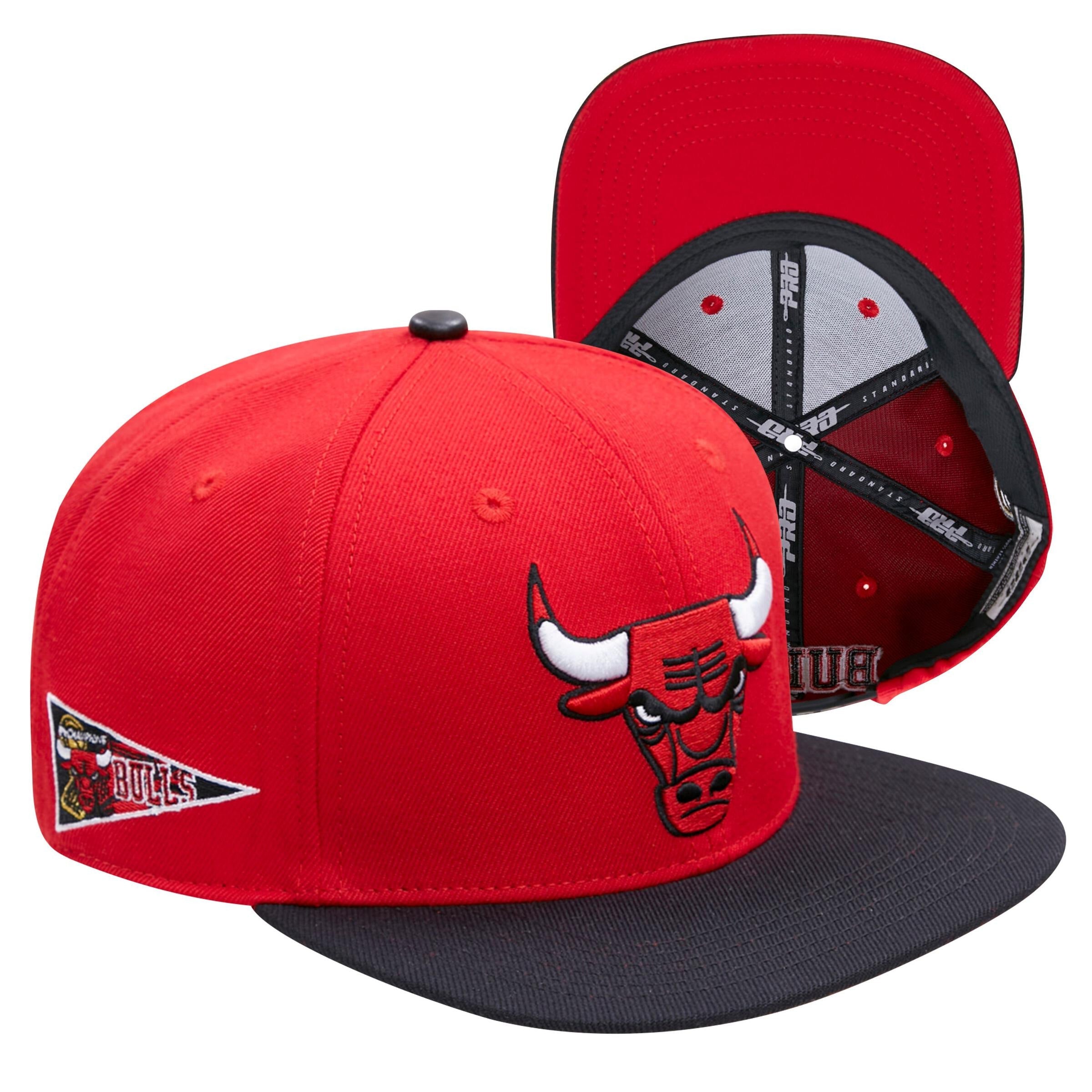 CHICAGO BULLS CLASSIC LOGO SNAPBACK HAT (RED)