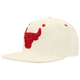 Pro Standard - Chicago Bulls Triple Tonal Wool Snapback Hat - Eggshell / Red